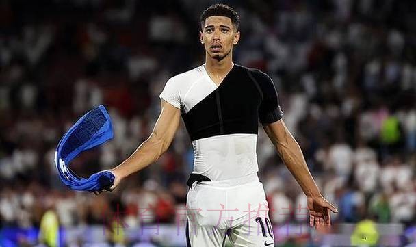 罗马诺:贝林厄姆将接受肩部手术 预计缺席3-4个月 罗马诺:贝林厄姆将接受肩部手术 预计缺席3-4个月